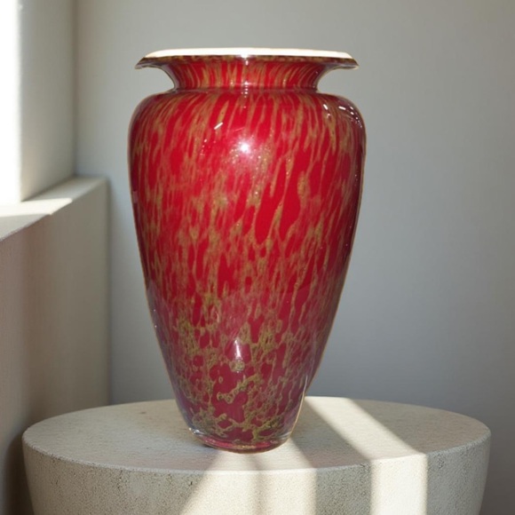 Tarnowiec Red & Gold Art Cased
Glass Vase Poland. 11 3/4"Tall Elegant Vasec - Picture 9 of 14